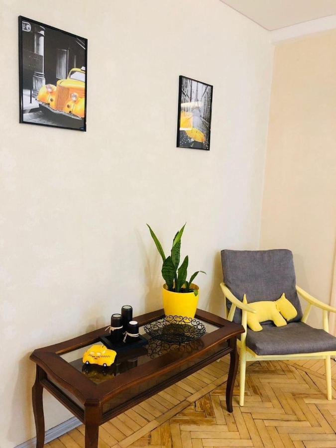 Sunflower Apartment Near Kiev Airport & Railway Station & Center City! Kültér fotó