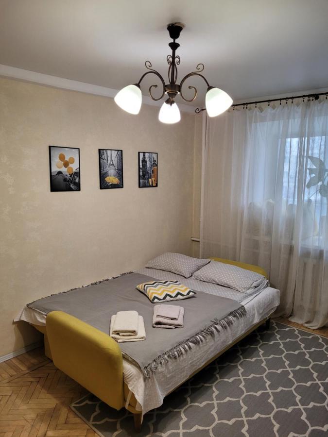 Sunflower Apartment Near Kiev Airport & Railway Station & Center City! Kültér fotó