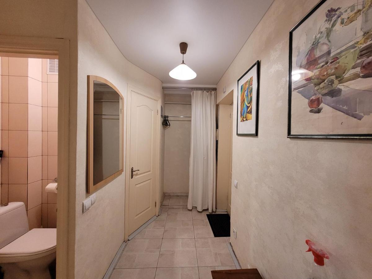 Sunflower Apartment Near Kiev Airport & Railway Station & Center City! Kültér fotó